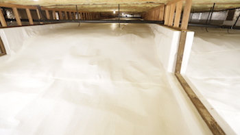 Sealed and insulated crawl space